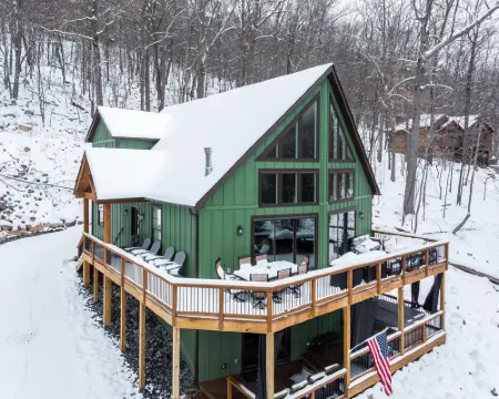 Emerald Escape - Managed by Gr8Escapes Hotels in Massanutten