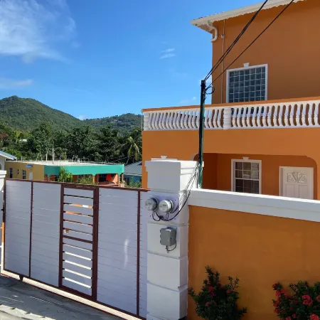 Condo in Gros Islet 10 Mins Drive to Beach