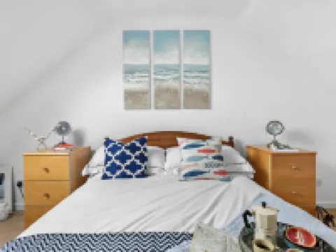 Pippin Cottage - Character Cottage with the Spirit of the Sea Hotels in Malborough
