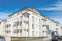 Nymphe Strandhotel & Apartments فنادق في Prora