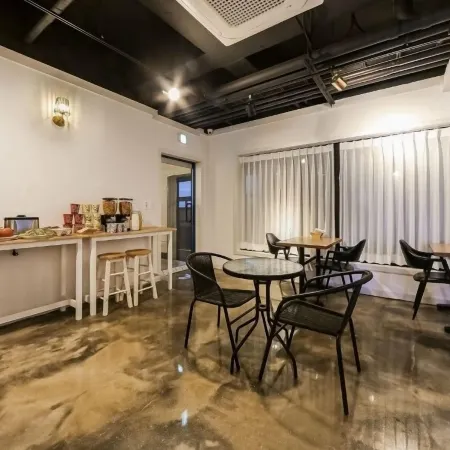 Vallas Hotel & Guest House