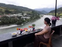 Hotel River Valley