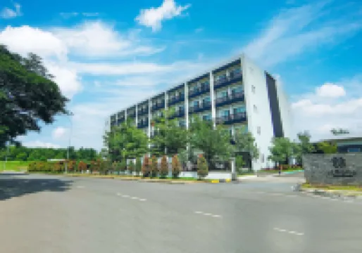 Le Premier Hotel Deltamas Hotels in 