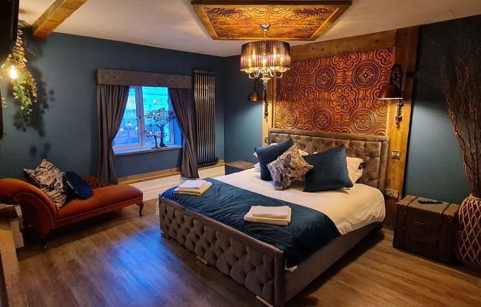 The Waterside Bar, Rooms & Restaurant