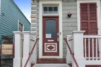 Apartment Near French Quarter Hotels in Orleans Parish