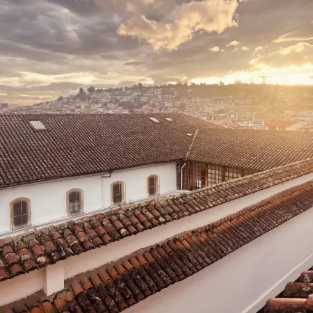 Friends Hotel & Rooftop - Historic Center & Museums