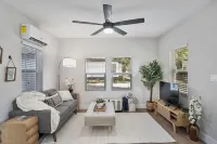 Serene and Stylish Getaway - Modesto, CA