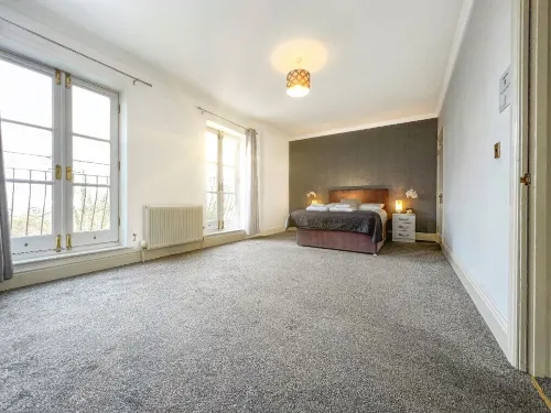Redbourne Holiday Home