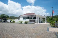 Sky's Villa Resort - bar