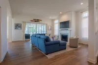 2708 Harbor Court