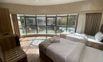 Golden Season Hotel