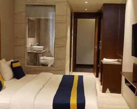 Lotus Deluxe Rooms Hotels in Waliv
