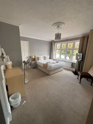 The Six Bells Hotels in 