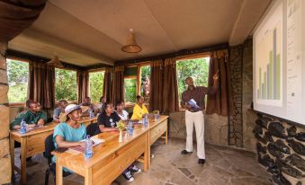 Rhino Watch Safari Lodge