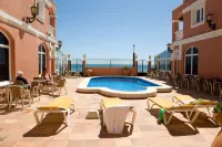 Lloyds Beach Club - Beach