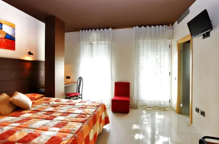 Hotel Navarro Отели в г. Кампо де Калатрава