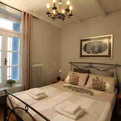 Athenian Niche in Plaka Villa by Athenian Homes Rooms