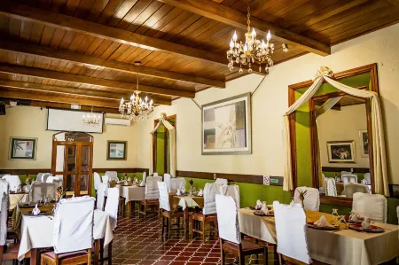 Hotel Astor Отели в г. Масатенанго