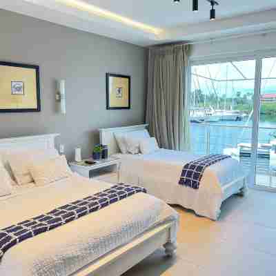 Marina Hotel at Shelter Bay Rooms