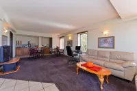 Executive Plus Inn and Suites