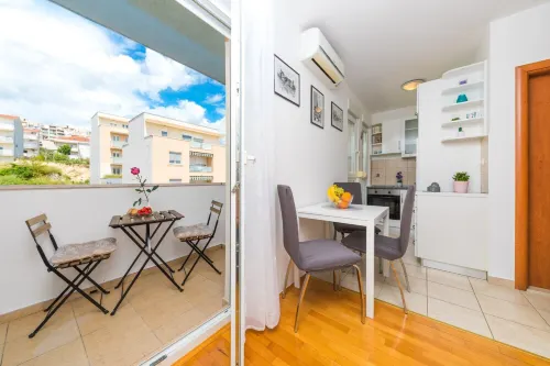 Spacious Studio with Balcony, Close to the Znjan Beach - Mountain view