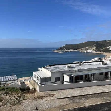 A-MO Sesimbra by Trip2Portugal