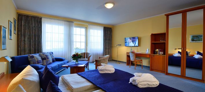 Rheinhotel Vier Jahreszeiten Bad Breisig アールヴァイラーのホテル