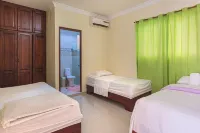 3-Bed 1 Bedroom Apartment in Corales del Sur
