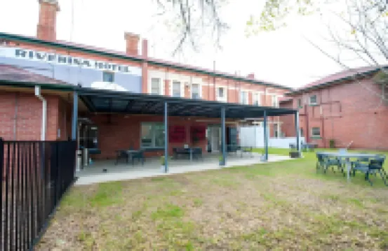 Riverina Hotel