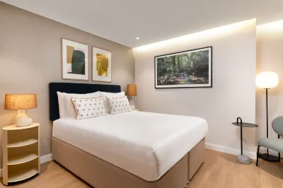 The Lincoln Suites Hotel in zona Golden Jubilee Bridges