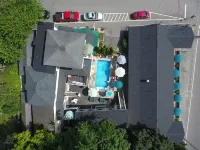 Beach Motel and Suites - Motels