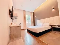 โรงแรมคารัง ติมุร์ โรงแรมใน