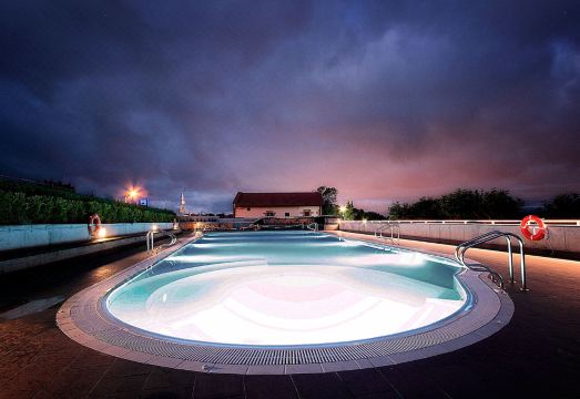 숙소 시설 이미지 하단