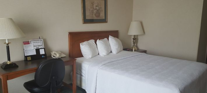 Gold Vault Inn Hotels in Hardin County