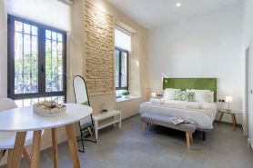 Nine O Clock San Agustin