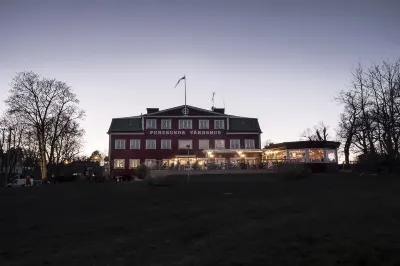 Furusund värdshus Hotels near Riddersholms naturreservat