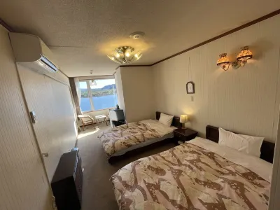 Shoji Lake Hotel Hotel dekat Motosuko Lake