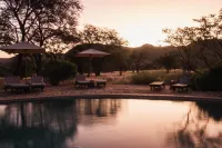 Huab Lodge & Bush Spa - ที่มีสระว่ายน้ำ