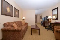 Comfort Inn & Suites McMinnville Wine Country Hotels in McMinnville