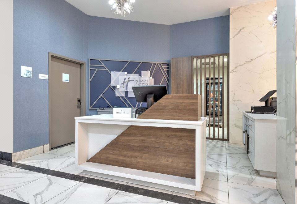 Holiday Inn Market CenterOver view