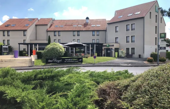 宜必思尚品克萊蒙費朗勒佈雷澤特機場酒店