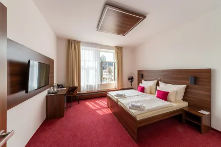 Bohemia Inn Hotel Отели в г. Турнов