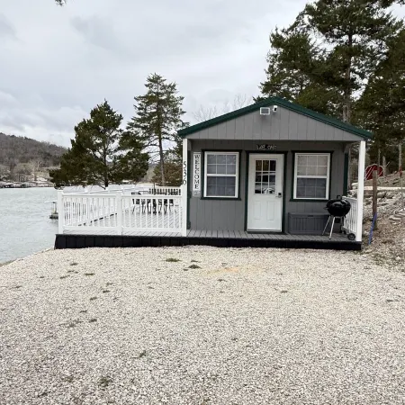 Cozy TINY HOUSE in a very quiet cove.