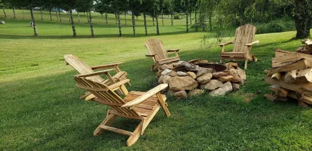 Beautiful rural setting cottage Отели рядом с достопримечательностью «Нью Ривер трейл Стейт Парк, Клиффвью Аксесс»