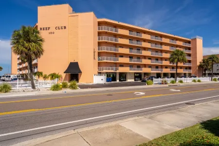 Fall Dates Avail- Direct Beachfront_Reef Club Luxury- Million View Bchfront Отели в г. Indian Rocks Beach