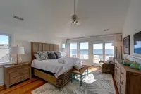 8BR Oceanfront in OBX w HotTub, Elevator & Theater Room!