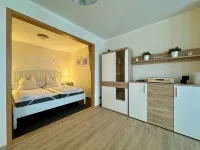 Lake view oasis with private jetty: your dream vacation apartment by the water