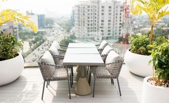 SeSaya Poshtel & Bistro