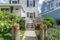Charming Lakeside Escape with Spacious Outdoor Oasis - Inviting Retreat Các khách sạn ở South Haven