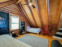 Breathtaking Views and Game Room Entertainment - Stunning Mountain Retreat